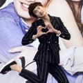 Lee Kwang Soo Pose Kocak di Jumpa Pers Serial 'It's Okay, It's Love'