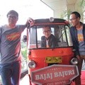 Soleh Solihun, McDanny dan Randhika Djamil di Gala Premier 'Bajaj Bajuri The Movie'