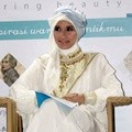 Inneke Koesherawati Hadir di Peluncuran Kampanye Sosial Wardah 'Be Inspiring'