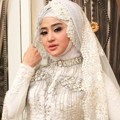 Dewi Persik Kenakan Jilbab di Acara Ulang Tahun Penata Rias Whitanti