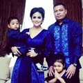 Krisdayanti, Raul Lemos Lengkap dengan Anak-anak