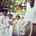 Krisdayanti Serba Putih Bersama Keluarga