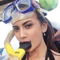 Vanessa Angel Mengenakan Perlengkapan Snorkeling