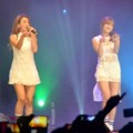A Pink Nyanyikan Lagu 'Mr. Chu'