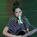 Maudy Ayunda Percaya Diri di Konser Youthnesian 2014
