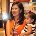 Dian Sastro Bawa Serta Putrinya