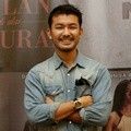 Rio Dewanto Hadir di Syukuran Film 'Bulan di Atas Kuburan'