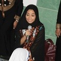 Nikita Willy Saat Mengajari Anak-Anak