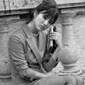 Song Hye Kyo Bergaya Klasik di Majalah Vogue Edisi September 2014