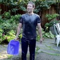 Mark Zuckerberg Berpartisipasi dalam Aksi 'Ice Bucket Challenge'