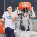 Kangin dan Heechul Super Junior Lakukan Aksi 'Ice Bucket Challenge' di Depan Kantor SM