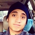 Giorgino Abraham Terlihat Dewasa Memakai Beanie
