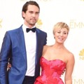Ryan Sweeting dan Kaley Cuoco di Red Carpet Emmy Awards 2014