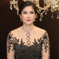 Dian Sastro di Acara Peluncuran Molto Black & Gold