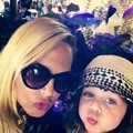 Rachel Zoe Bersama Anaknya