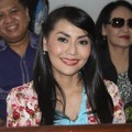 Tessa Kaunang Saat Jalani Sidang Perceraian