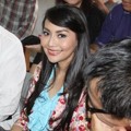 Tessa Kaunang Saat Jalani Sidang Perceraian