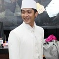 Adi Nugroho Fitting Baju Pengantin