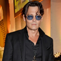 Johnny Depp Hadir di GQ Men of The Year Awards 2014