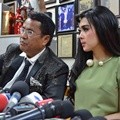 Jumpa Pers Klarifikasi Penggerebekan KTV Princess Syahrini