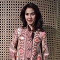 Maudy Koesnaedi di Pembukaan Pameran Tulola Jewelry