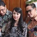 Tessa Kaunang Usai Sidang Lanjutan
