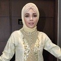 Dewi Sandra Hadiri di Gala Premier 'Haji Backpacker'