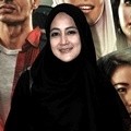Pipik Dian Irawati di Gala Premier 'Haji Backpacker'