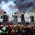 EXO-K Saat Nyanyikan 'Growl' di Hallyu Dream Festival 2014
