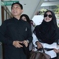 Pipik Dian Irawati Saat Berada di Pengadilan Negeri Jakarta Selatan