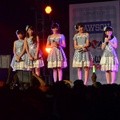 Handshake Festival untuk Single Keenam 'Gingham Check'