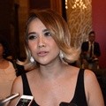 Bunga Citra Lestari Hadiri Shine On Award 2014