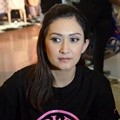 Nafa Urbach Konferensi Pers 'Skechers GO Walk Pink Ribbon'