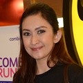 Nafa Urbach Konferensi Pers 'Skechers GO Walk Pink Ribbon'