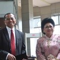 Dahlan Iskan Datang Bersama Istri Nafsiah Sabri