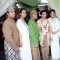 Nagita Slavina dan Keluarga Sebelum Prosesi Siraman