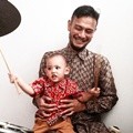Eno Netral Bersama Putranya