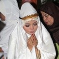 Tantri Kotak Mengadakan Pengajian di Rumah
