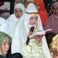 Tantri Kotak Didampingi Kedua Orangtuanya