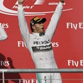 Nico Rosberg, Lewis Hamilton dan Daniel Ricciardo di Podium Kemenangan