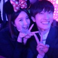 J-Min Kenakan Bando Minne Mouse Saat Berfoto Bersama Zhou Mi