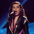 Aksi Charli XCX di Panggung MTV Europe Music Awards 2014