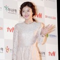 Kim Yoo Jung di Red Carpet APAN Star Awards 2014