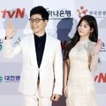 Kim Sung Joo dan Soyeon T-ara di Red Carpet APAN Star Awards 2014