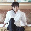 Jung Il Woo Saat Pemotretan untuk bnt International