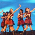 JKT48 Saat Nyanyikan Lagu 'Heavy Rotation'