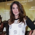 Luna Maya Hadiri Gala Premier 'Pendekar Tongkat Emas'