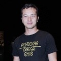 Nicholas Saputra di Pemutaran Perdana 'Pendekar Tongkat Emas'
