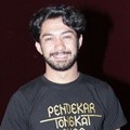 Reza Rahadian di Pemutaran Perdana 'Pendekar Tongkat Emas'
