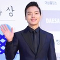 Yeo Jin Goo di Red Carpet Blue Dragon Awards 2014